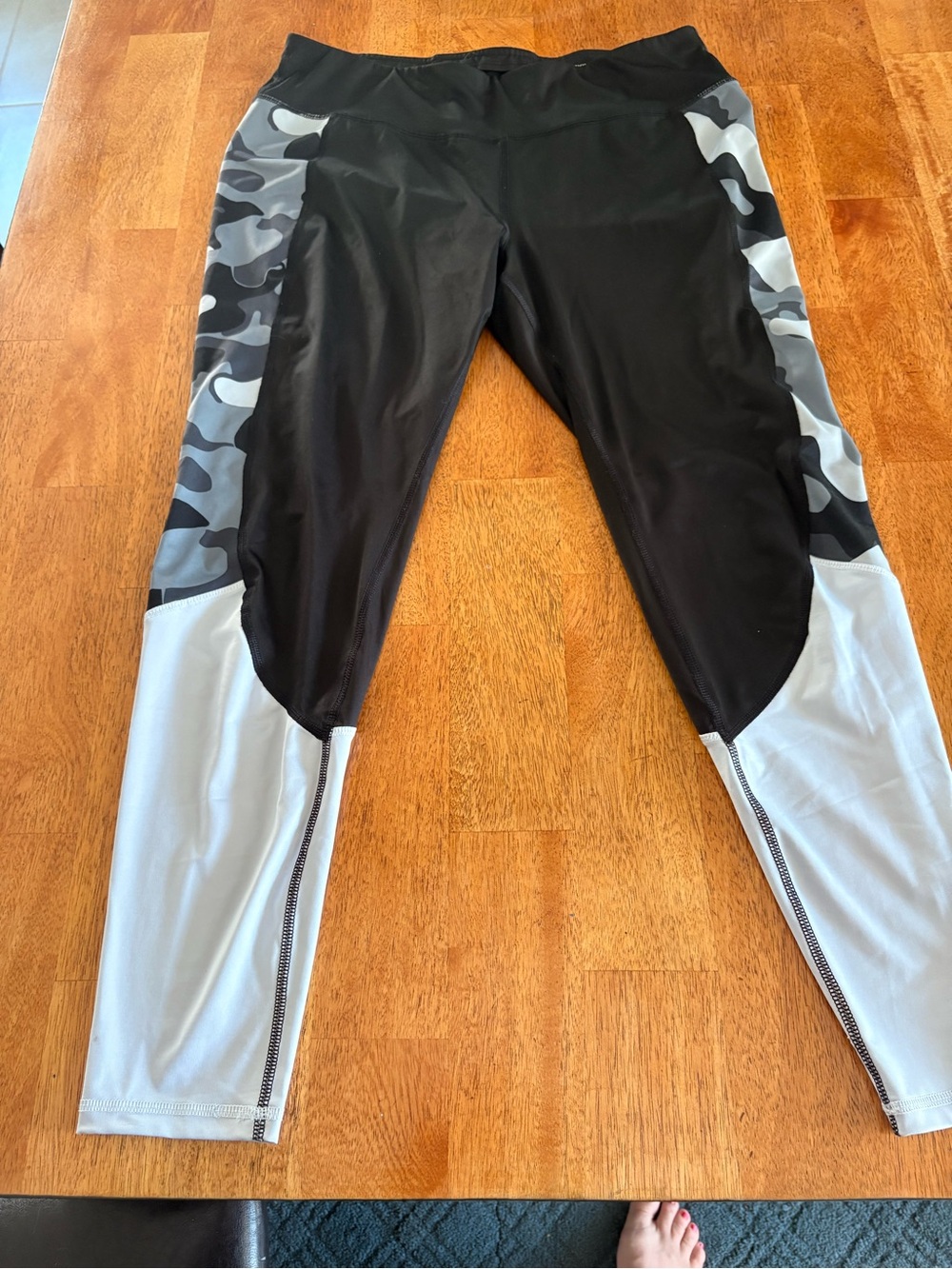 Danskin Now Black and Gray womens Jogger Leggings with Camo Panels